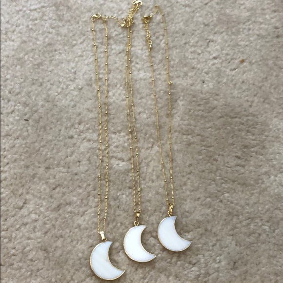 Jewelry - Freshwater pearl crescent moon necklace